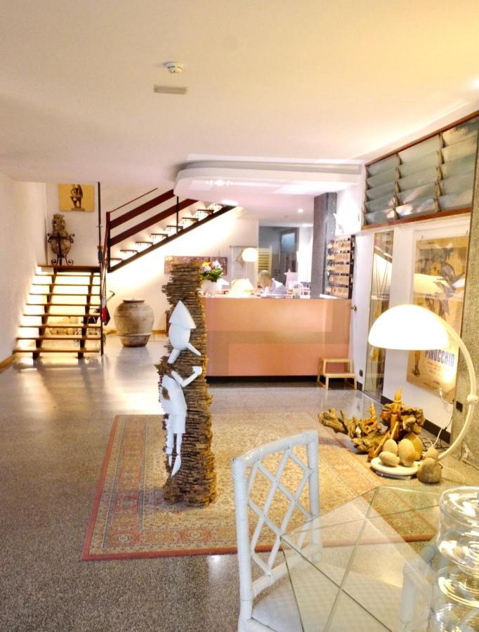 Hotel Pinocchio กัตตอลิกา ภายนอก รูปภาพ