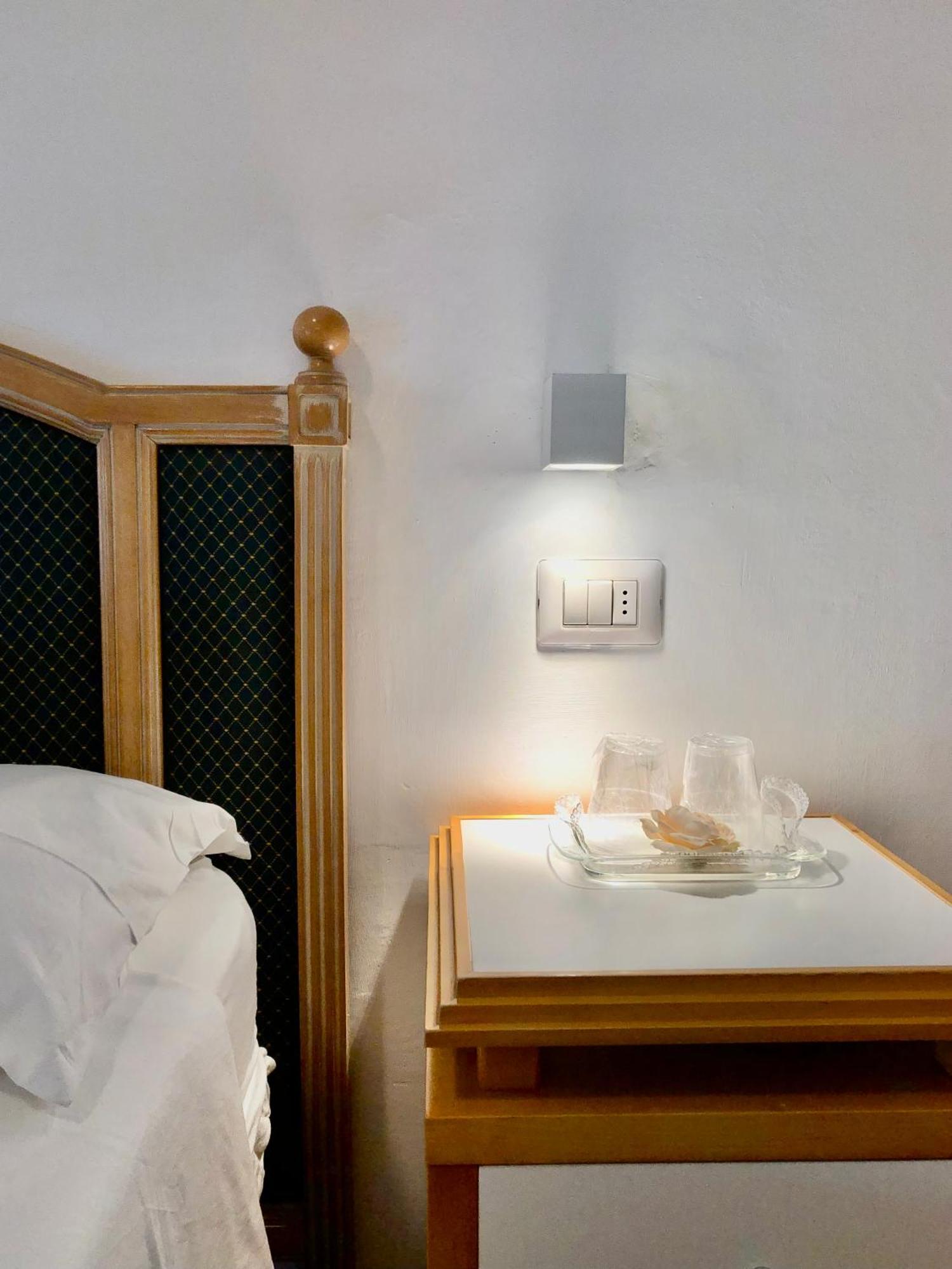 Hotel Pinocchio กัตตอลิกา ภายนอก รูปภาพ
