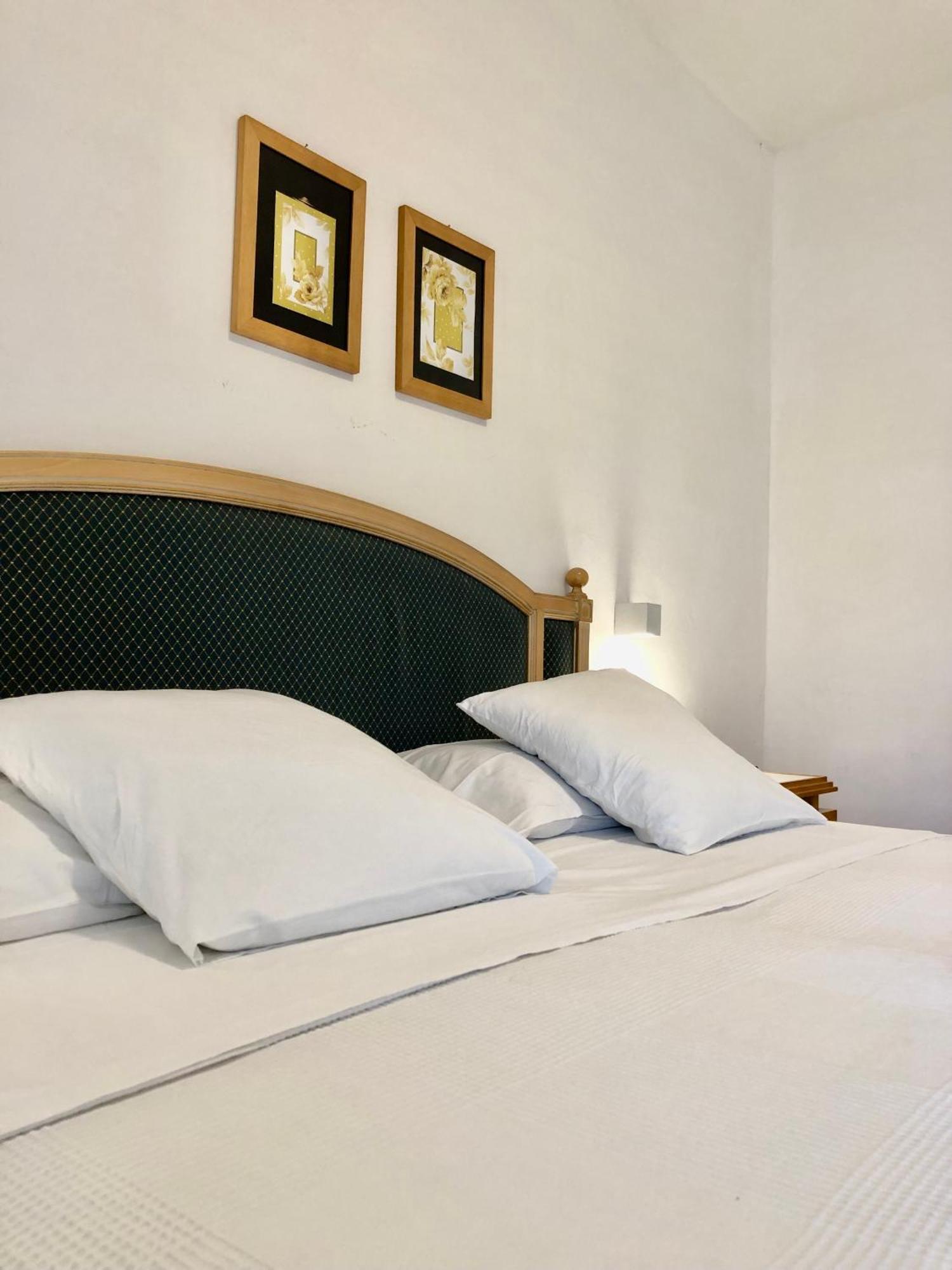 Hotel Pinocchio กัตตอลิกา ภายนอก รูปภาพ